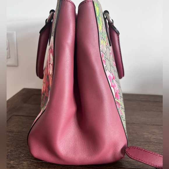 GUCCI GG Supreme Monogram Blooms convertible tote - Picture 3 of 6